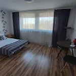 Hostel - Opal