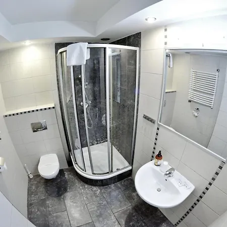 Hostel - Opal *