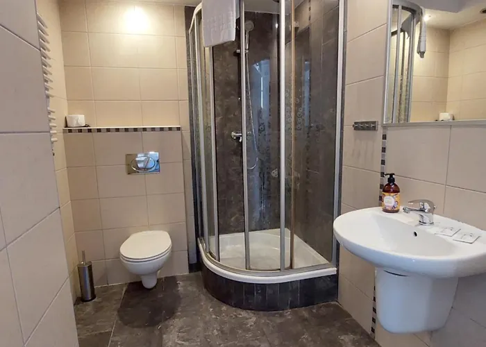 - Opal Vandrarhem Bytom